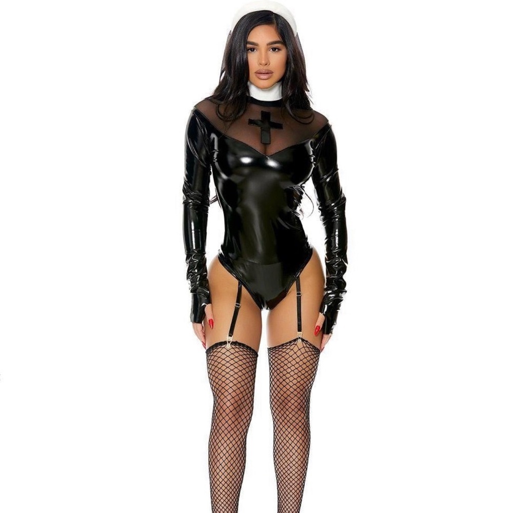 Black Holy Chic Sexy Nun Costume